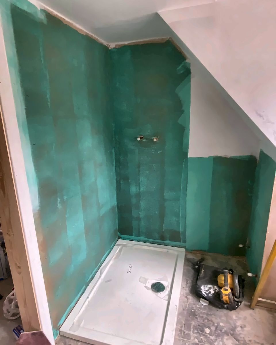 Pink shower room, before